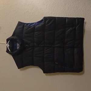 American Eagle Outfitters Puffer Vest - Black - Medium